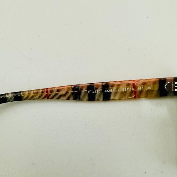 BURBERRY LONDON FULL INCLUSION NOVA CHECK SUNGLASSES MADE IN ITALY main image 8
